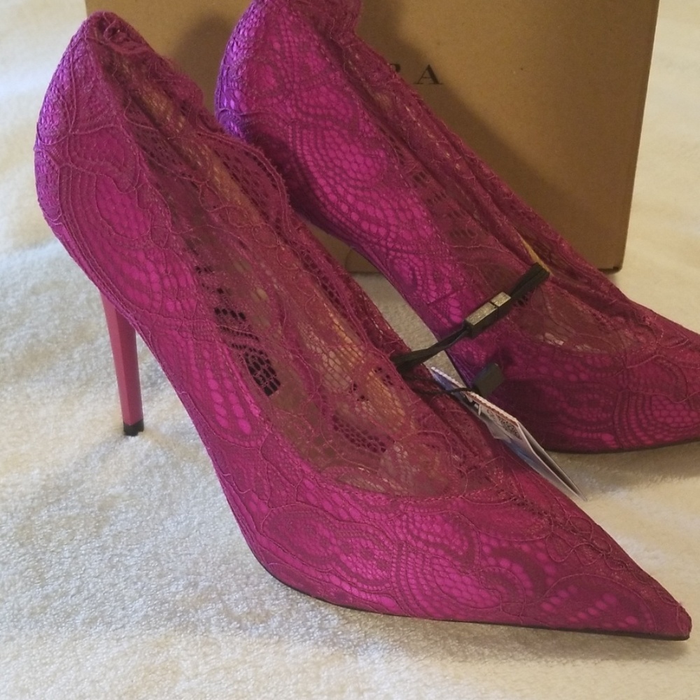 Fab Zara women's Sz 6.5 magenta lace pumps NIB